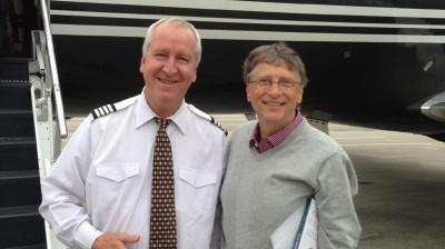 Epstein files, nuove foto e polemiche: emergono legami con vip e reali tra accuse e documenti censurati