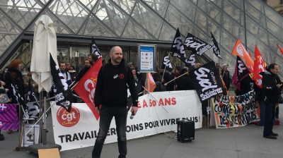 Francia: in corso 'blocchiamo tutto', minore partecipazione di quella attesa, 300 arresti in tutto il paese