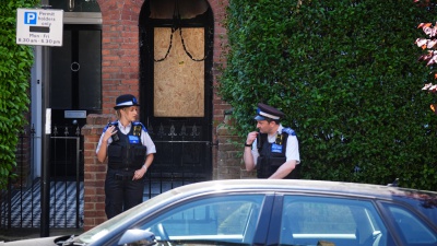 Fuoco in casa Starmer, misteriosa connection ucraina. Indaga l'antiterrorismo di Scotland Yard 