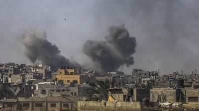 Gaza, l'inferno esiste, gli orrori non si fermano, 33 le vittime dell'ultimo raid iisraeliano, mentre si muore per la fame