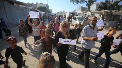 Gaza, orrore senza fine. L'esercito israeliano riprende le azioni via terra. 