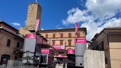 Giro d’Italia: le bellezze dei paesaggi marchigiani tra natura e ricostruzione 