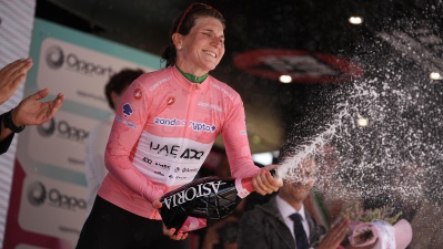 Giro d’Italia Women, impresa di Elisa Longo Borghini che si prende la maglia rosa 
