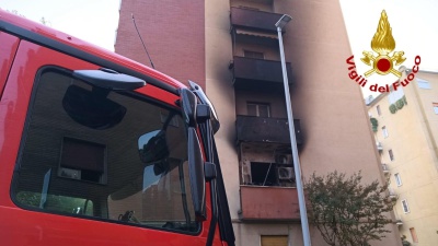 Milano, incendio nella notte in una palazzina di Cornaredo, tre i morti