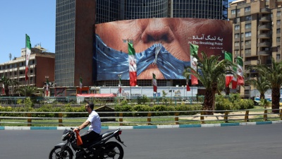 Iran e Usa, bozza di accordo su Hormuz: ritiro militare e nuovo assetto commerciale