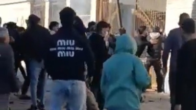 Iran, proteste senza tregua e repressione: il regime accusa l’Occidente mentre cresce il bilancio delle vittime