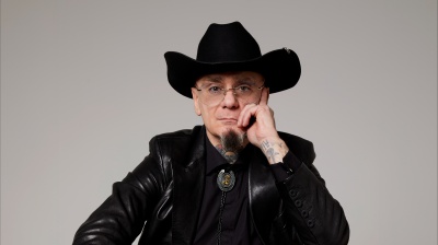 J-Ax a Sanremo con “Italia starter pack”: il testo e il significato del brano in gara al Festival