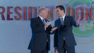 L'attivista americano di destra Charlie Kirk ucciso da un proiettile in un campus, Trump: "Leggendario"