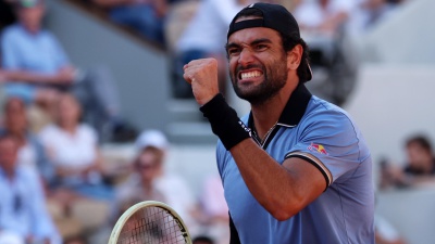 L'Italia domina il Roland Garros anche senza Sinner: Cobolli, Berrettini e Arnaldi volano ai quarti di finale