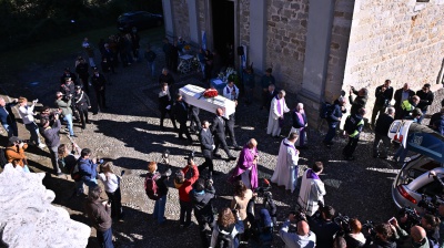 L'ultimo addio a Pamela Genini. L'omelia del parroco, sfigurata da egoismo e prepotenza