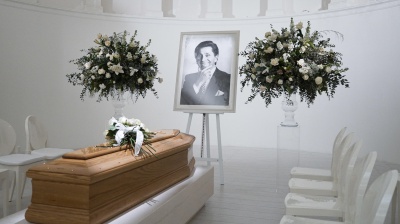 L'ultimo saluto a Valentino, l'imperatore della moda che ha cucito sogni sulle stoffe