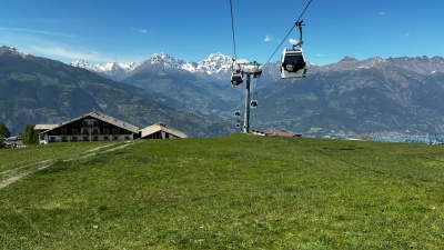 La quattordicesima del Giro d’Italia è ospite della montagna. La corsa si arrampica da Aosta a Pila 