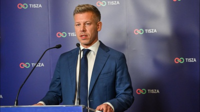 Magyar trionfa in Ungheria, si chiude dopo sedici anni l'era di Viktor Orban