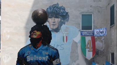 Maradona, la leggenda del calcio mondiale: ecco nel giorno del suo compleanno come lo ricorda Napoli