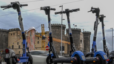 Mobilità: domenica prossima  scatta l'obbligo di targa per i monopattini elettrici: già rilasciati 50mila contrassegni