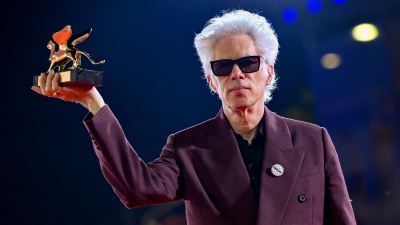 Mostra del Cinema di Venezia, Leone d’Oro a Jarmusch con "Mother Father Sister Borther" trionfo del cinema famigliare tra grandi maestri e talenti