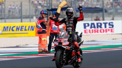 MotoGp, a Misano vince Bezzecchi la Sprint Race, nulla da fare per Marc Marquez, caduto