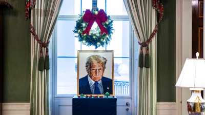 Natale alla Casa Bianca: il tema, gli addobbi, i ritratti di The Donald (uno anche di mattoncini Lego) 
