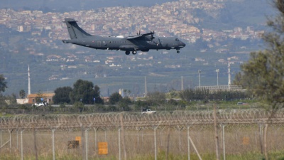Negato l'atterraggio dei bombardieri americani a Sigonella. Il Governo difende la scelta e nega frizioni con gli Usa