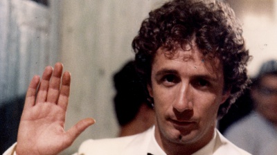 Oggi, sabato 17 maggio 2025, Francesco Nuti avrebbe compiuto 70 anni, è stato un poeta della commedia italiana