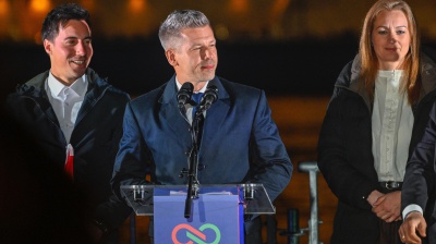 Pèter Magyar: l'ascesa in  sordina e la vittoria eclatante alle elezioni ungheresi. L'Europa tira un sospiro di sollievo 