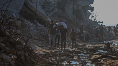 Pausa umanitaria dell'esercito israeliano in alcune zone di Gaza, entrano gli aiuti dall'Egitto