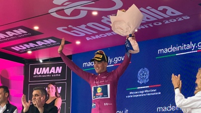 Pedersen è la prima maglia rosa del Giro, nella prima tappa protagonista un ex campione del mondo