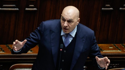 Petrolio, Guido Crosetto a RTL 102.5: “Anche riaprendo i rapporti con la Russia, il prezzo resterebbe uguale: ipotesi semplicistica”