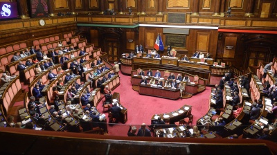 Primo via libera al reato di femminicidio, entra nel codice penale e la pena è l'ergastolo 