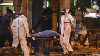 Prolungato il lockdown in India, record di contagi, 400mila nuovi casi in un giorno