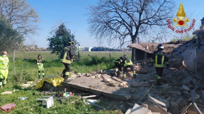Roma: esplosione al Parco degli Acquedotti, crolla un casolare abbandonato, due vittime accertate