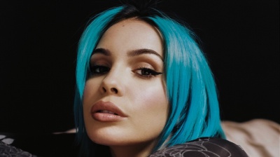 Rose Villain a RTL 102.5: “É un periodo bellissimo per me, si chiude un percorso ma ne inizia uno nuovo. Per la deluxe mi piaceva l’idea di tornare nelle ombre del passato, questa volta a mio agio”