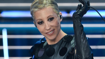 Sanremo 2026, Malika Ayane con Claudio Santamaria: ecco il duetto di stasera