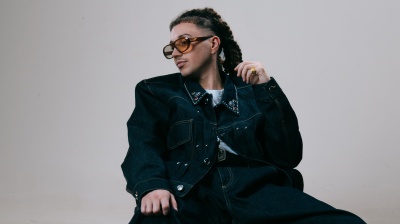 Sanremo 2026, Sayf duetta con Alex Britti e Mario Biondi sulle note di “Hit the Road Jack” nella serata cover