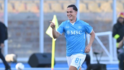 Serie A: Parma-Como 0-1, Cagliari-Udinese 1-2, Lecce-Napoli 0-1 e Inter-Verona 1-0