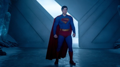 Superman: trama, cast e recensione del nuovo film in arrivo oggi nelle sale italiane 