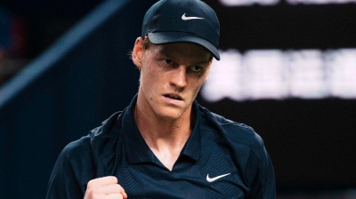 Tennis. Sinner a Vienna vince in 58'' ma è sempre polemica Davis 