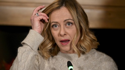 Tenta il suicidio il docente che ha scritto il post contenente minacce contro la figlia di Giorgia Meloni 