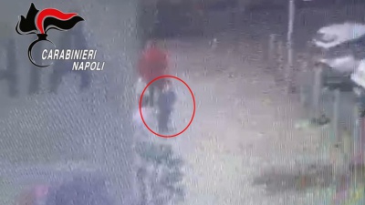 Tentato rapimento a Caivano, un ghanese voleva strappare il figlio di cinque anni  ad una madre all'uscita di un supermercato