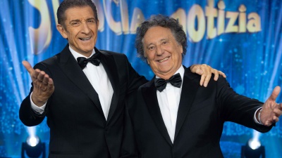 Torna Striscia la notizia con la super coppia Greggio-Iacchetti, il debutto in prima serata su Canale 5