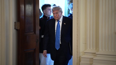 Trump annuncia maxi dazi su India e Brasile e poi attacca Powell sui tassi d'interesse della Fed