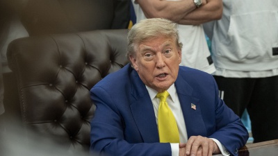 Trump avrebbe approvato dei piani d'attacco in Iran, in attesa delle intenzioni di Teheran sul nucleare