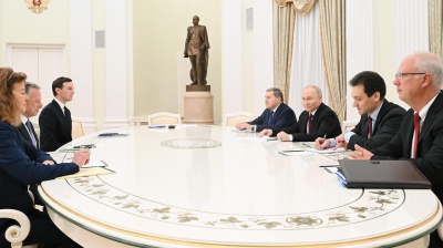 Ucraina: Colloqui a Mosca tra Putin e gli inviati del presidente Usa Trump, nessun compromesso sui territori