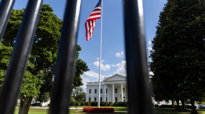 Ucraina- Russia la pace adesso appare più difficile e lontana, lo dice Donald Trump che torna a dare del venditore a Zelenski