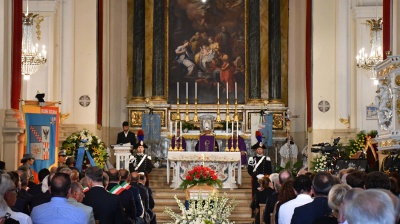 Una lunga giornata a Militello, per accompagnare il ritorno di Pippo Baudo alle origini, una folla di oltre 2000 persone lo ha accolto
