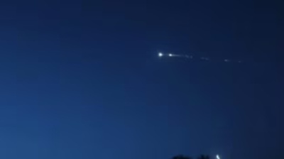 Una scia luminosa in cielo: si tratta davvero di un meteorite? Ecco cosa è accaduto in alta quota