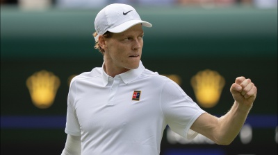 Wimbledon: Sinner batte Shelton e vola in semifinale. Cobolli lotta per tre ore ma perde contro Djokovic