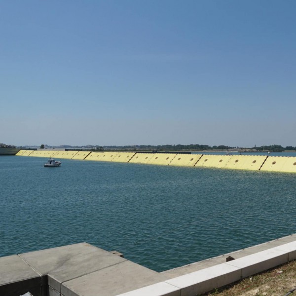 Barriere Anti-Allagamento 2 Pezzi - Sacchi Che Si Attivano Con Acqua, 20x150cm, Per Porte E Garage