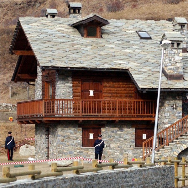 All'asta la villetta di Cogne dove fu ucciso il piccolo Samuele Lorenzi, si parte da 626 mila All'asta la villetta di Cogne dove fu ucciso il piccolo Samuele Lorenzi, si parte da 626 mila