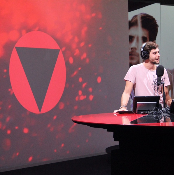 Alvaro Soler a RTL 102.5: "In tour e canto per Cattivissimo Me 3"